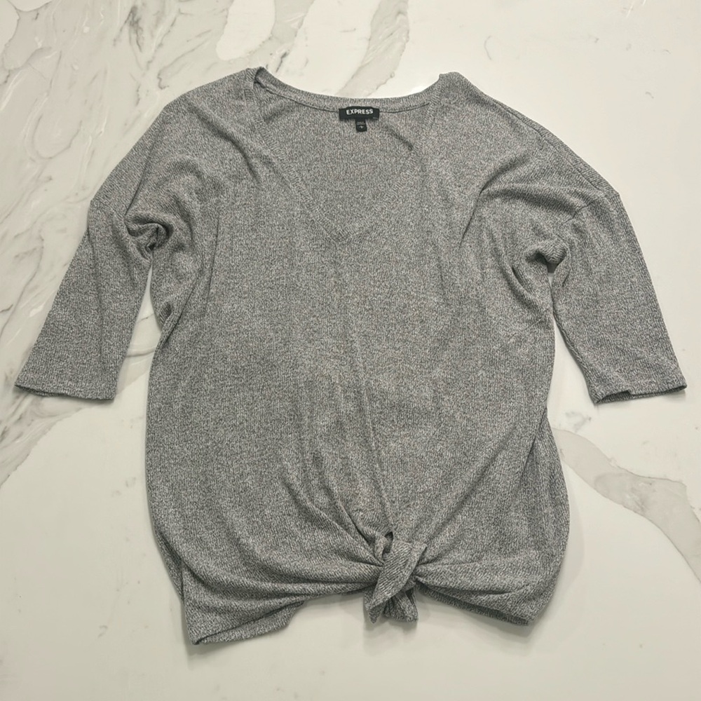 Women’s Express Lightweight Grey Knit Top Size Large